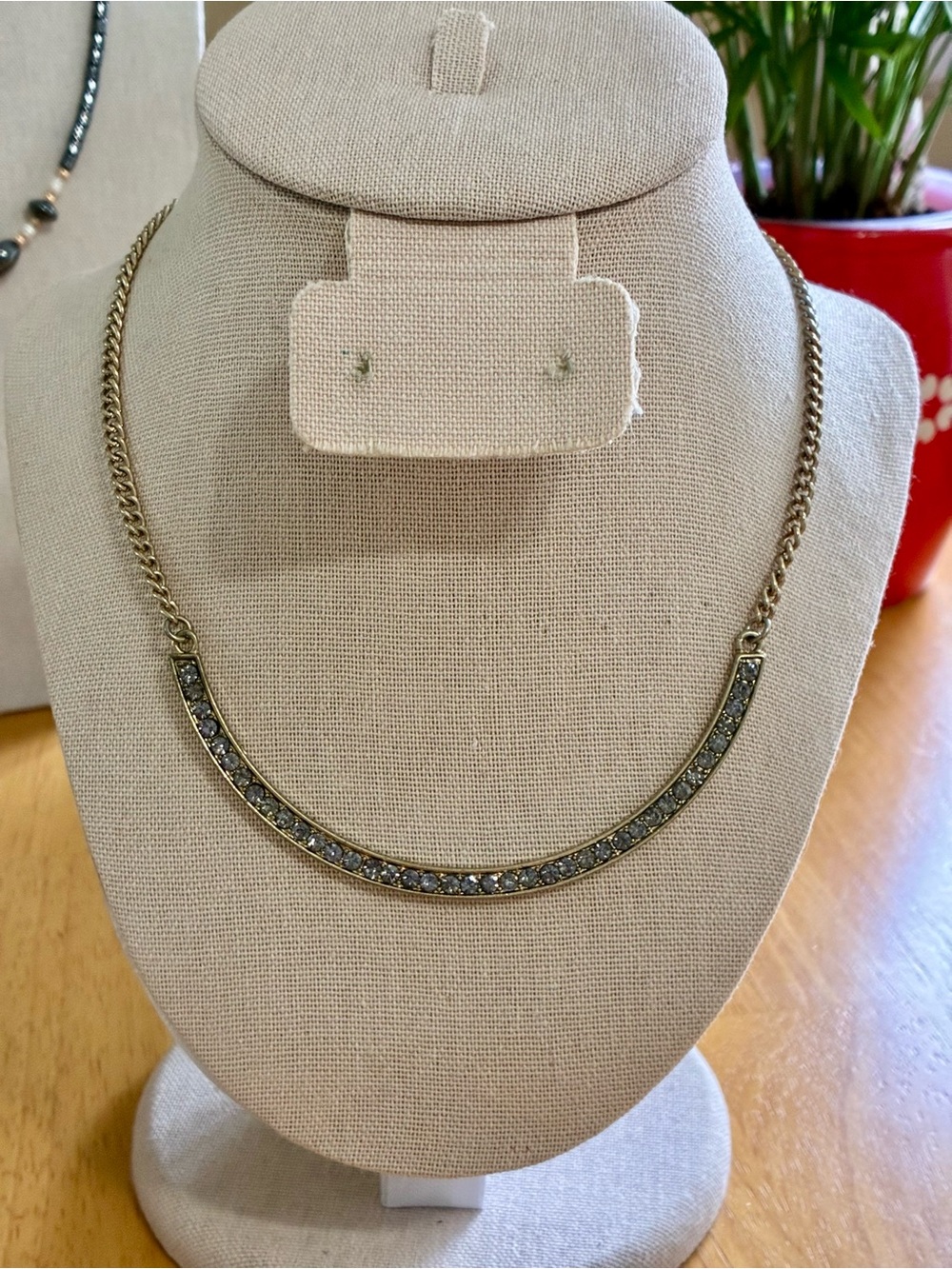 Vintage-Inspired Gold-Tone Crystal Curve Necklace - Women Jewelry.